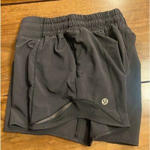 Lululemon Hotty Hot Low-rise shorts, black, size 0